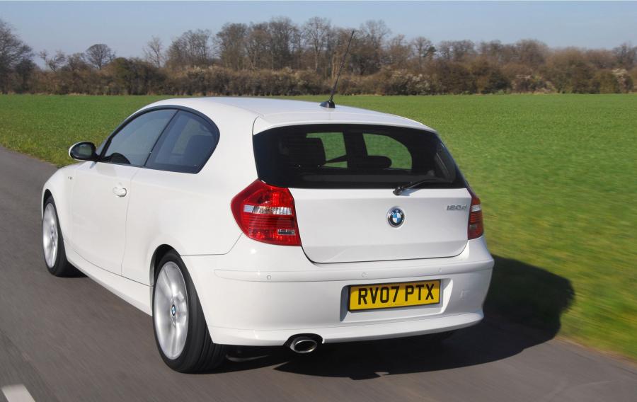  BMW 1-Series 3-Door 2007 года  (фото 4 из 9)